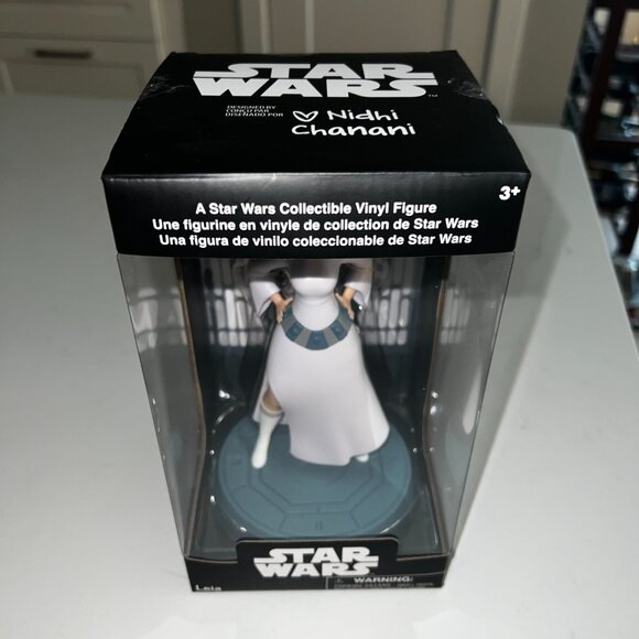 Disney Parks Star Wars Collectible Princess Leia Vinyl Doll Figure - Picture 4 of 6